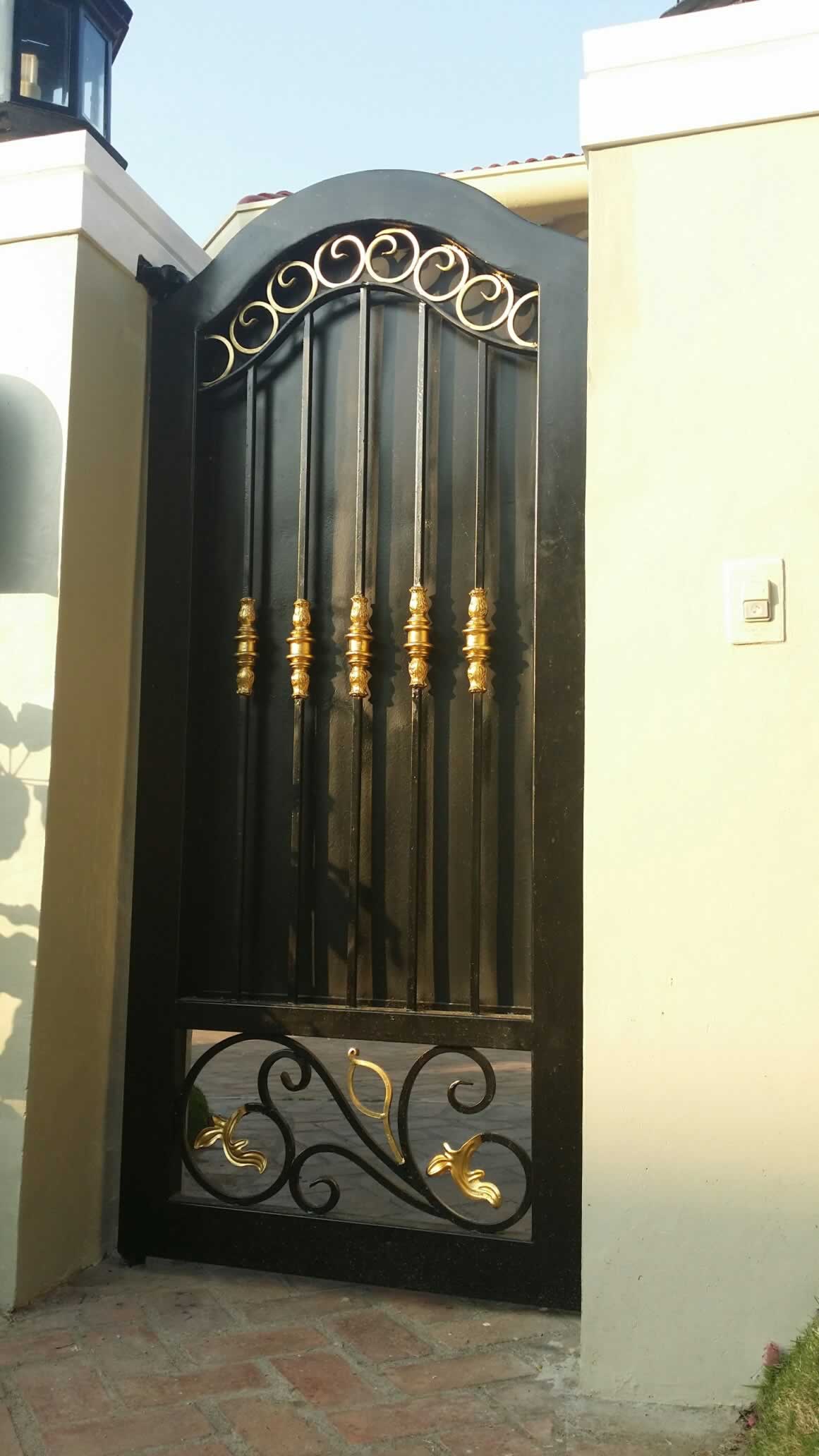 Pedestrian Steel Gate Glass Railings Philippines, Glass Railing